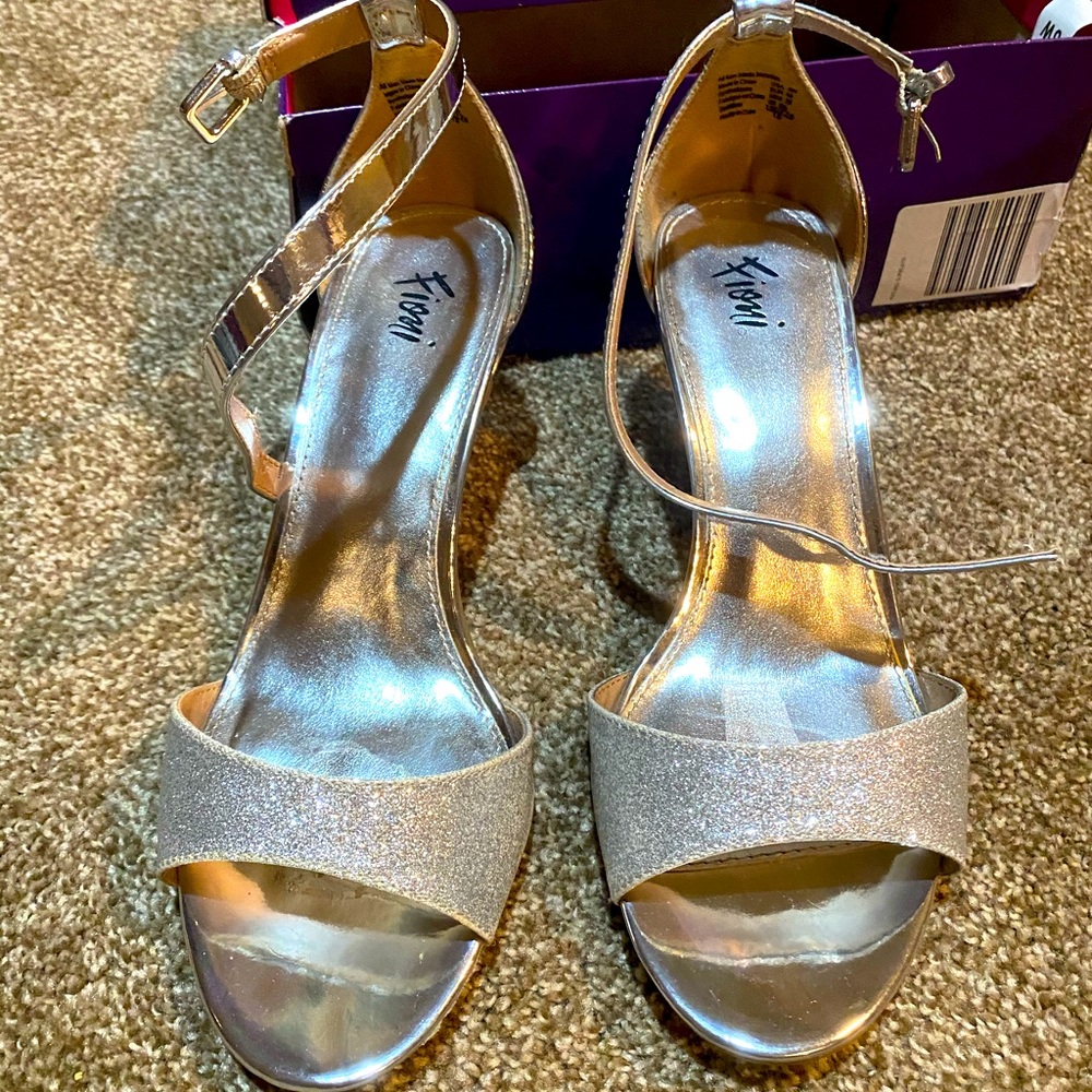 Silver FIONI heels